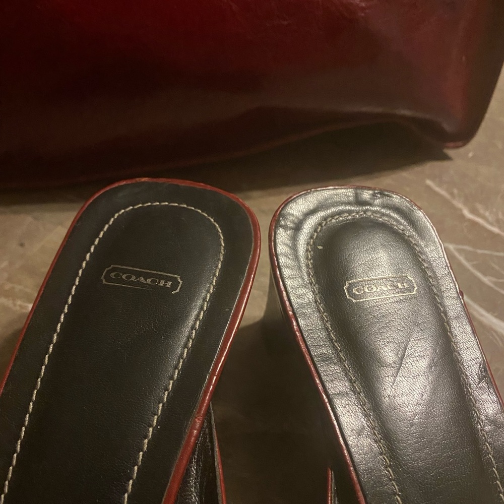 Coach shoes beautiful burgundy / Red  in color - Picture 5 of 6